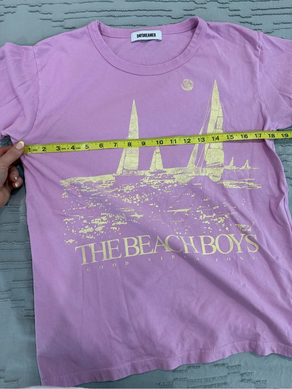 Daydreamer Beach Boys Good Vibrations Graphic Tee - Picture 8 of 9